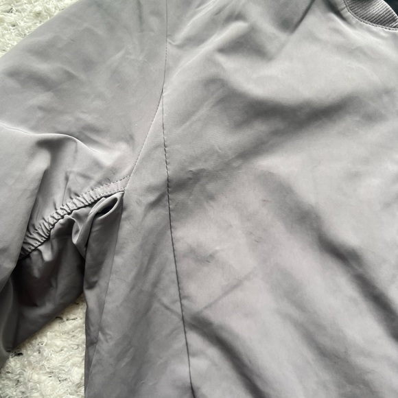 Nike Women’s Shield Golf Bomber Jacket | S - Picture 10 of 10